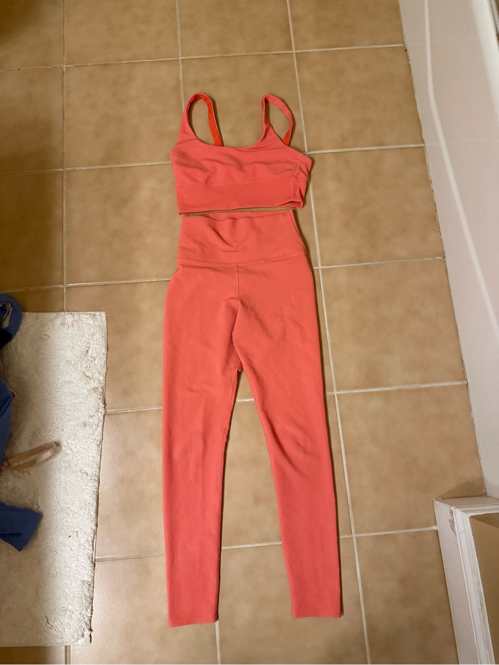 Beach Riot Coral Ribbed 2-Piece Active Set - Picture 2 of 6